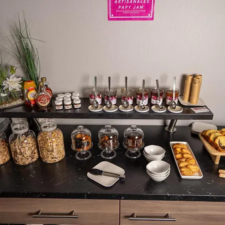 Ξενοδοχείο με διαμερίσματα Alezan &