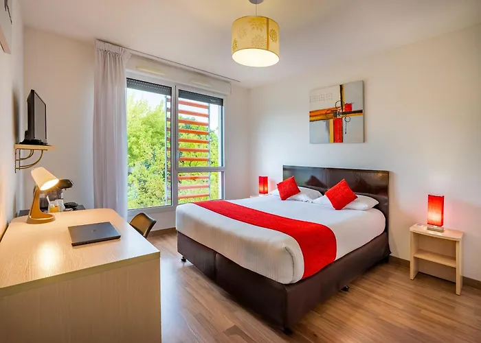 Alezan & Апарт-отель Тулуза