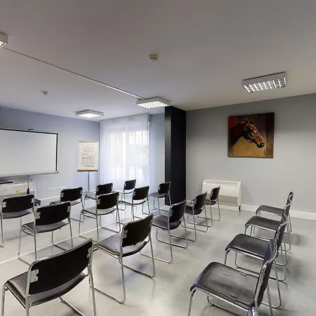 Alezan & Aparthotel