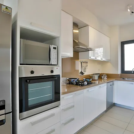 Aparthotel Alezan &