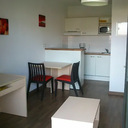 Alezan & Aparthotel