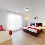 Alezan & 3* טולוז