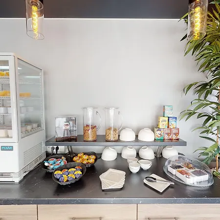 Alezan & Апарт-отель 3*